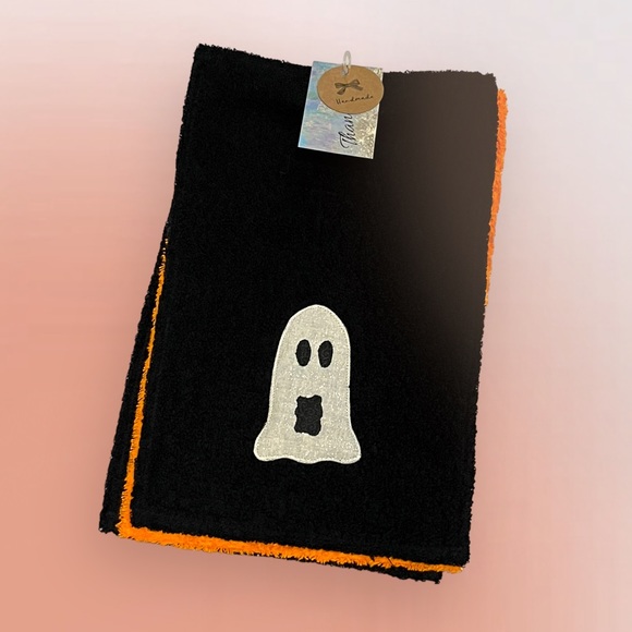 *Lot/3 𝑯𝒂𝒏𝒅𝒎𝒂𝒅𝒆 Halloween HandTowels - Picture 16 of 16
